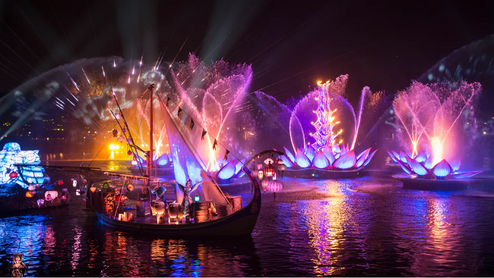 Đại nghệ thuật hàng hải trên sông là đêm nhạc ánh sáng nghệ thuật trang nhã mà du khách nhất định phải tham dự khi đến thăm Hà Nội. Ảnh: Vinhome