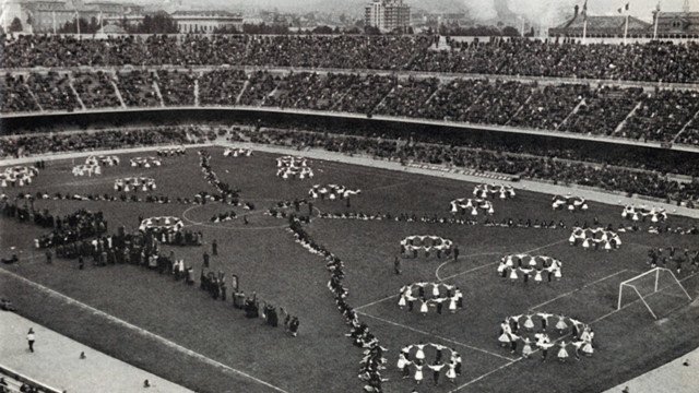 Camp Nou trong những năm đầu tiên